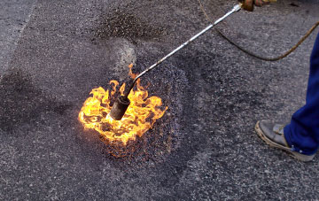 Waen Wen flat roofing repairs